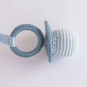 Chupetes de ganchillo con lazo - Azul celeste